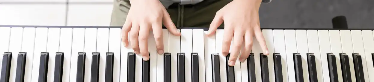 A person playing the keyboard